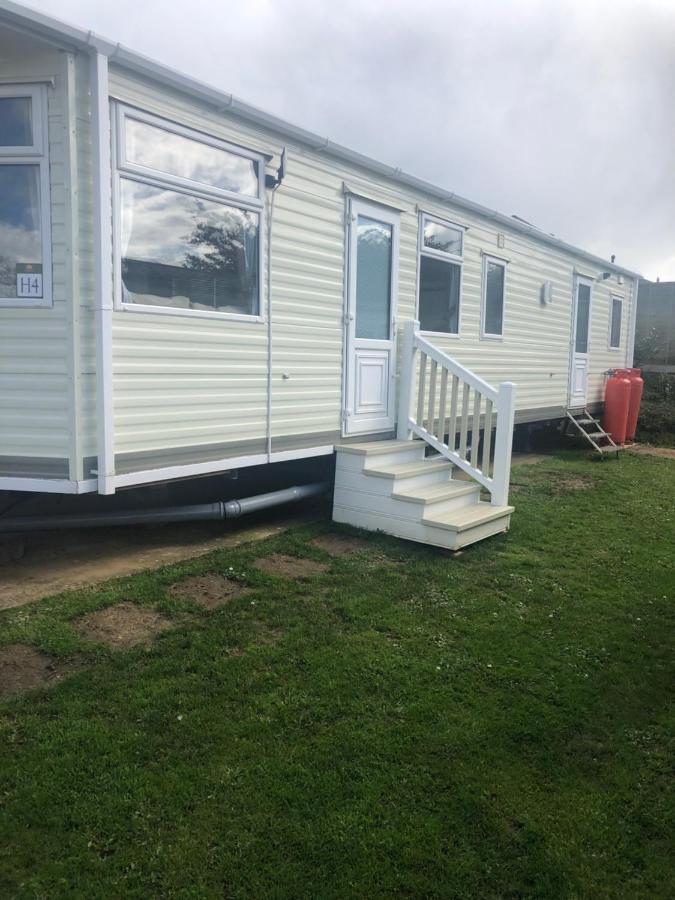 First Steps Caravan Rentals Sandown Exteriér fotografie